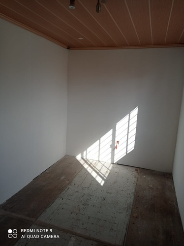 Imagen 3 de 5 de Contenedor A Terminar Con Gran Terreno, Financiado, Terreno De 400 M2 Con Contenedor Grande Mas Baño Integrado Afuera