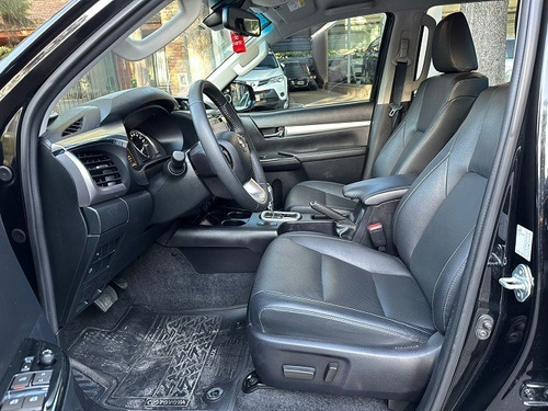 Imagen 15 de 24 de Toyota Hilux Srx Aut 4x4 2021 L/nueva 204cv 27.000km Serv Of