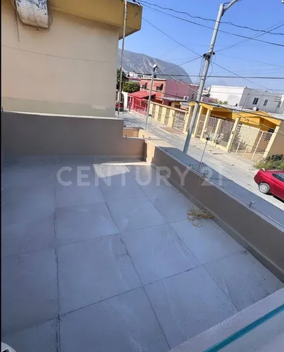Casa En Venta En Col. El Roble En San Nicolas De Los Garza