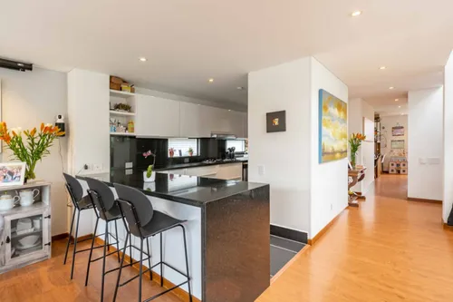 Casa En Venta En El Tejar. Cod V22949
