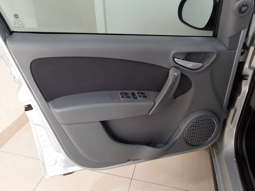 Imagem 10 de 10 de Fiat Grand Siena 1.6 Mpi Essence 16v Flex 4p Manual