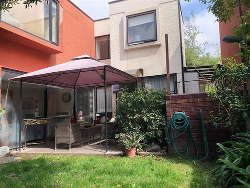 Imagen 4 de 21 de Casa En Venta De 3 Dorm. En Huechuraba/estilo Mediterráneo