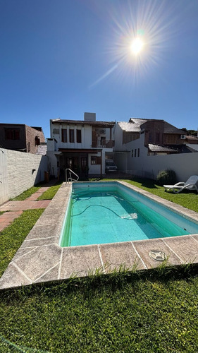 Amplia Casa En Guadalupe Este