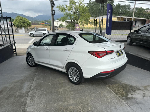 Fiat Cronos 1.3 8V Flex