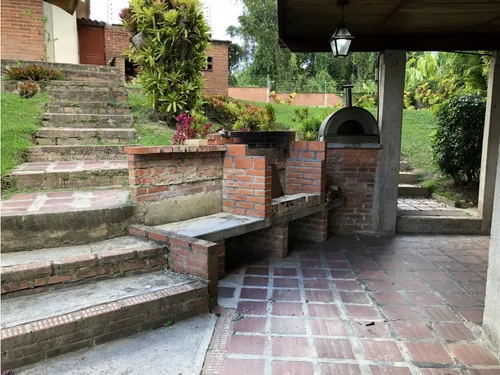 Casa En Venta - La Lagunita