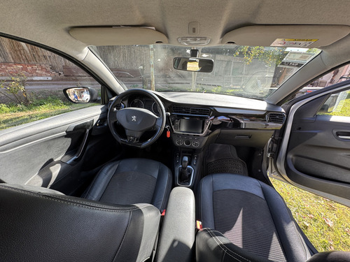 Peugeot 301 1.6 Allure Plus