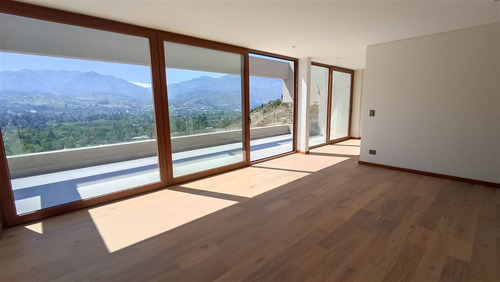 Casa En Venta En Lo Barnechea