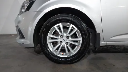 Chevrolet Sonic 1.6 MT D LT