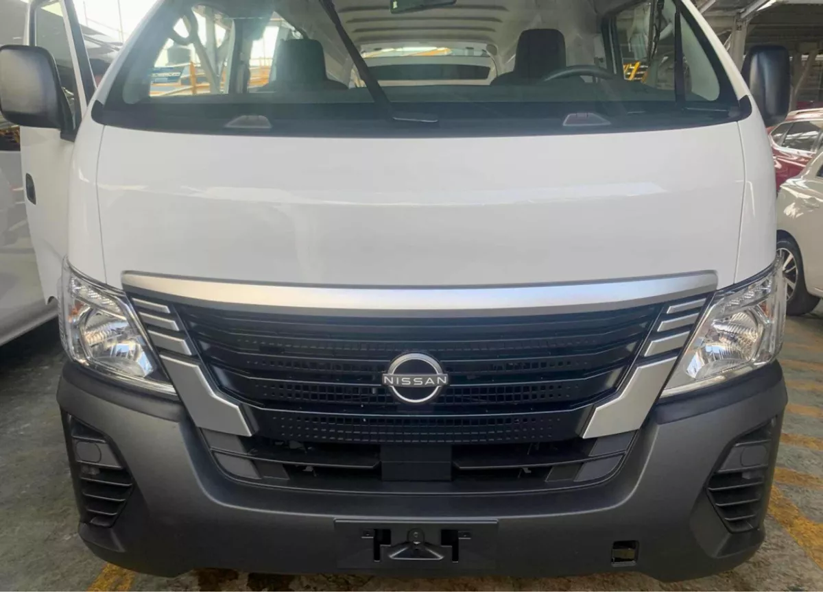 Nissan Urvan Urvan Panel Amplia