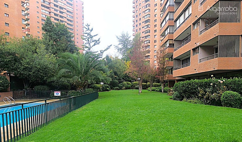 Depto. En Venta De 3 Dorm. + Serv. En Las Condes