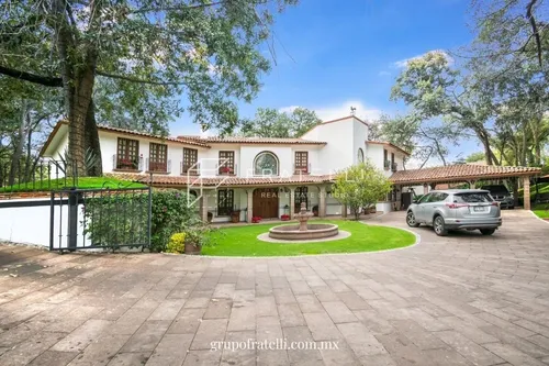 Venta Casa En Hacienda De Valle Escondido