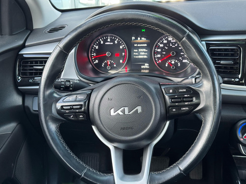 Kia Rio 4p EX L4/1.6 Aut