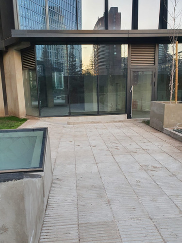 Local Comercial Para Habilitar En Nueva Las Condes