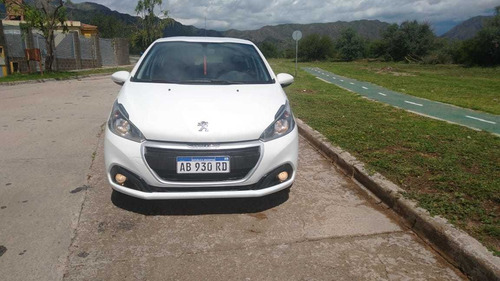 Peugeot 208 1.6 Active 2017