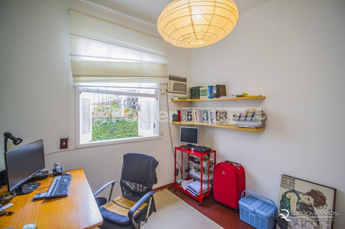 Casa, 4 Dormitórios, 200 M², Menino Deus - 170370