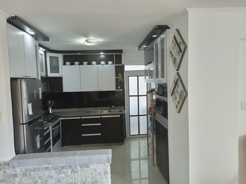 Jose R Armas, Vende Hermoso Apartamento En Res Bermudas B, La Granja Naguanagua. 