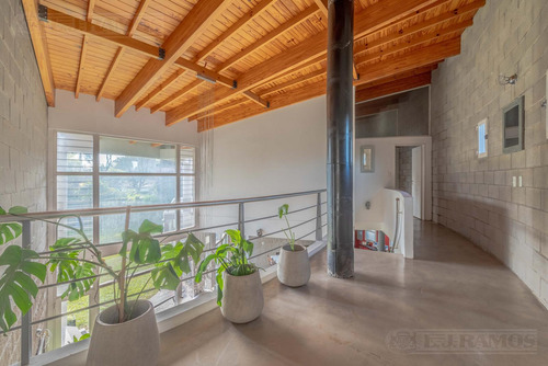 Casa Moderna En La Horqueta