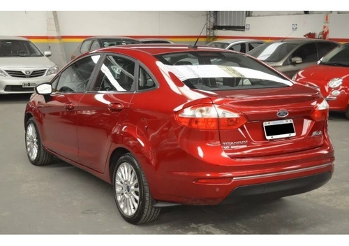 Ford Fiesta Kinetic - Sedan - Titanium - Automático