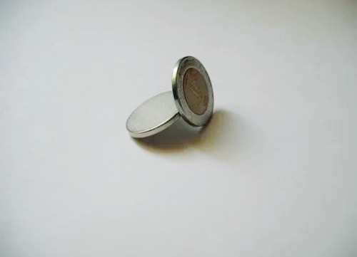 Imagen 3 de 4 de Imán De Neodimio 20 X 2mm Ultrapotente Niquelado