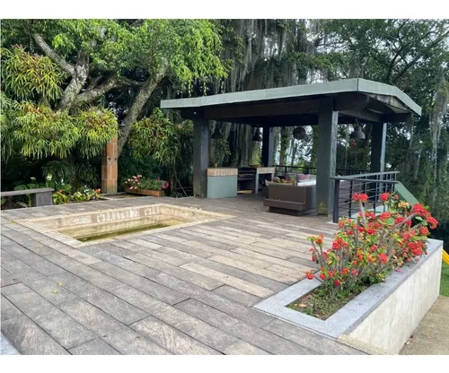 Increíble Casa Campestre Con Hermoso Lote. Código 57