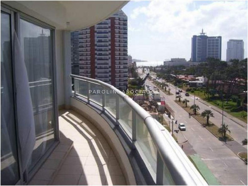 Venta De Apartamento 3 Dormitorios A Pasos Del Mar-ref:194