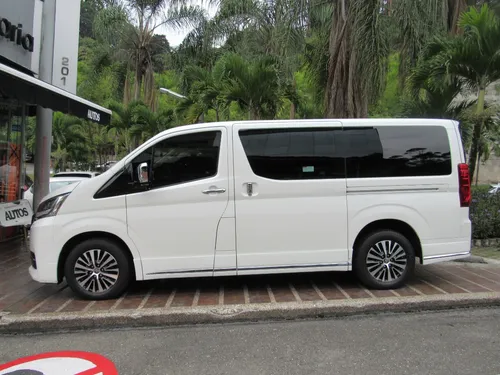 Toyota Granvia Cc2800 Diesel Automatica 4x2 6 Psj