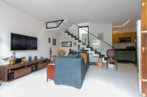 Sobrado À Venda Itaquera | 2 Suítes | 120m2 | Próx. Metrô
