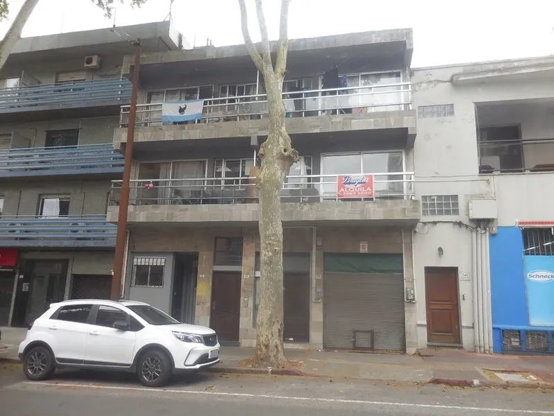 Alquiler Apartamento 3 Dormitorios Barrio Sur Braglia 210022 · Foto 2