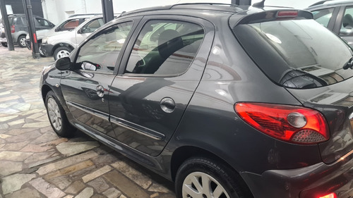 Peugeot 207 2012 Feline Xt
