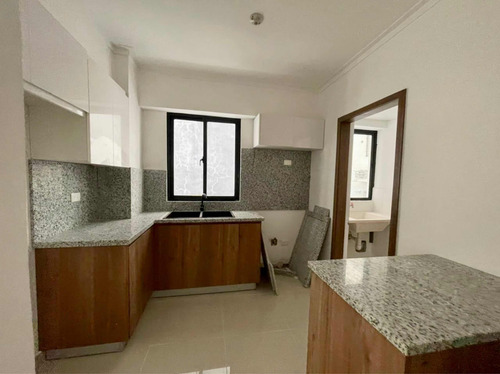 Imagen 4 de 10 de Apartamento En Venta En El Millón, Cercano A Sectores Bella Vista, Evaristo Morales, Las Praderas, Los Prados