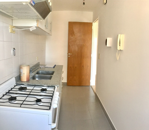 Imagen 6 de 14 de Departamento De 2 Ambientes Con Cochera En Venta - Zeballos 3600, Sarandí - Torres Del Sur