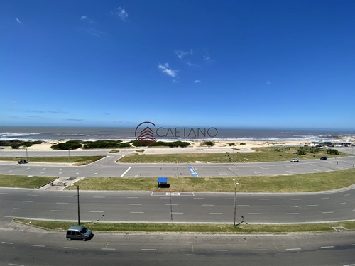 Imagen 3 de 23 de Primera Parada Frente Al Mar - Punta Del Este Brava