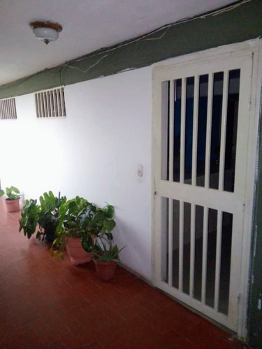 Imagen 2 de 9 de Apartamento De 2 Habitaciones Y 2 Baños