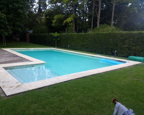 Barrio San Juan Casa 4 Amb. Con Gran Parque Y Piscina