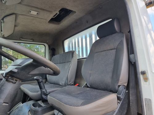 Imagem 7 de 15 de Volkswagem 13-190 4x2 Ano 2016/2017 Toco Carroceria