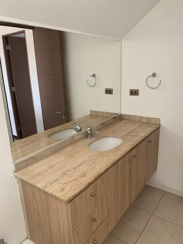 Casa En Arriendo De 3d/3b En Condominio Los Poleros Machalí