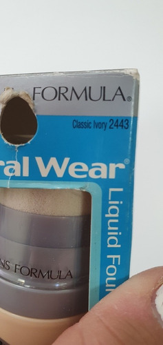 Mineral Wear Talc Free Liquid Foundation Physicia Formula