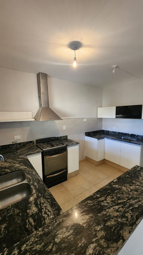 Imagen 14 de 15 de Duplex C/ Patio Asador Y Cochera- Las Cañitas - Zona Sur