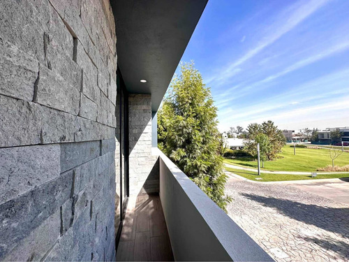 Imagen 18 de 29 de Casa En Venta En Privanza Habitat Zona Solares Zapopan