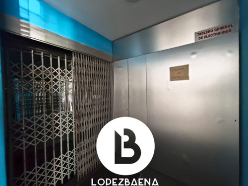 Oficina Comercial Zona Centro De La Ciudad De Córdoba - Facil Acceso Por Arteria Principal.!