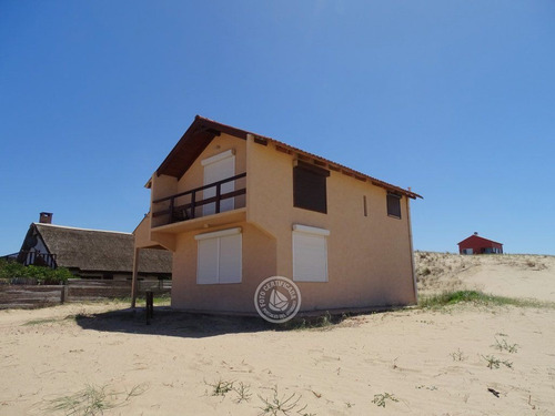 Peco En Punta Del Diablo