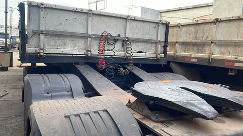 Rodotrem Porta Contêiner Carga Seca 9 Eixos