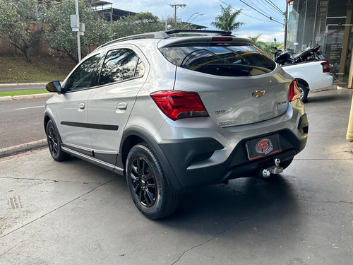 Chevrolet Onix 1.4at Act