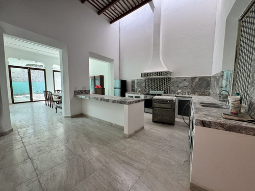 Casa En Renta En Merida, En El Centro Historico. ¡amplios Espacios!