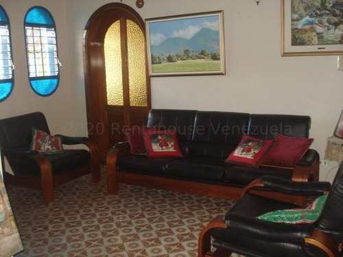 Imagen 5 de 28 de Amplia Casa En Venta En Santa Paula #22-10002