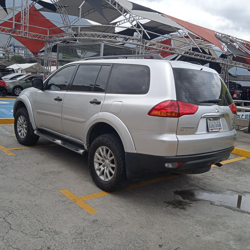 Mitsubishi Montero Glx