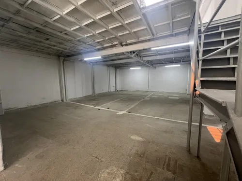 Bodega En Arriendo Ubicada En El Poblado Sector Almacentro (24940).