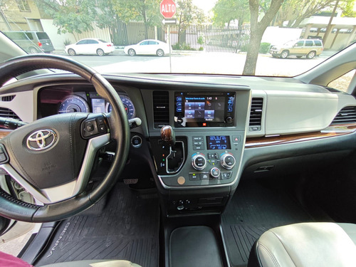 Toyota Sienna 3.5 Limited At