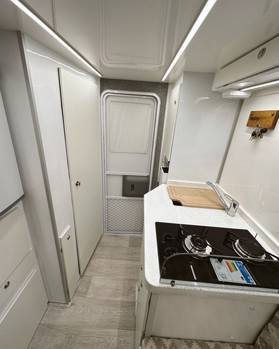 Camper Ag 240 Para Doble Cabina Mediana