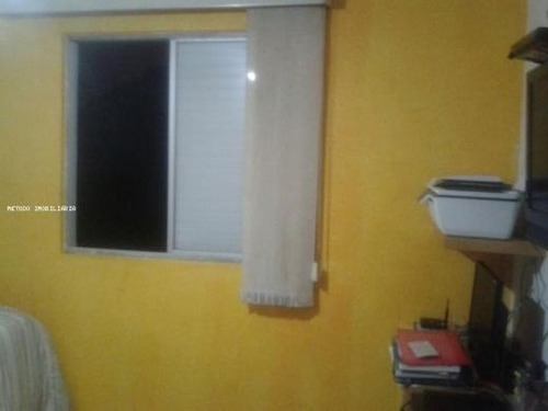 Imagem 6 de 9 de Apartamento Para Venda Em São Bernardo Do Campo, Santa Terezinha, 2 Dormitórios, 1 Banheiro, 1 Vaga - 9009_1-852199